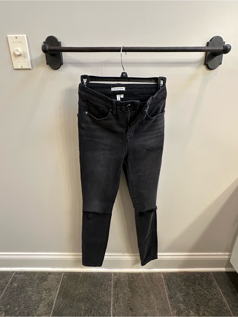 Good American Good Legs Skinny Jeans